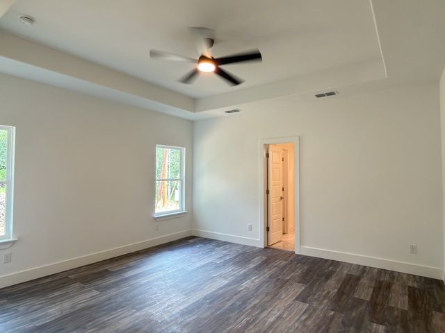 502 Palmetto Court, Runaway Bay, TX 76426