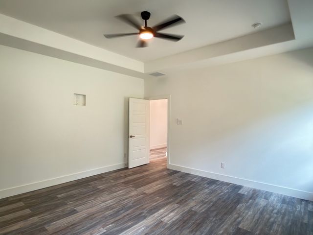 502 Palmetto Court, Runaway Bay, TX 76426
