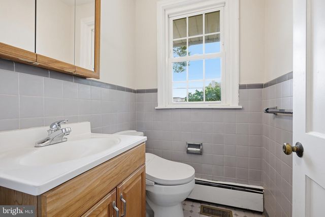 212 WASHINGTON AVE, Wilmington, DE 19804