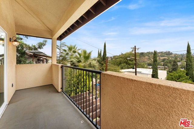 1630 Bridgeport Drive, Los Angeles, CA 90065