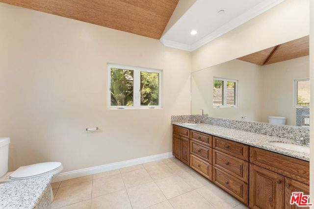 1630 Bridgeport Drive, Los Angeles, CA 90065