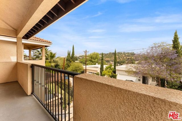 1630 Bridgeport Drive, Los Angeles, CA 90065