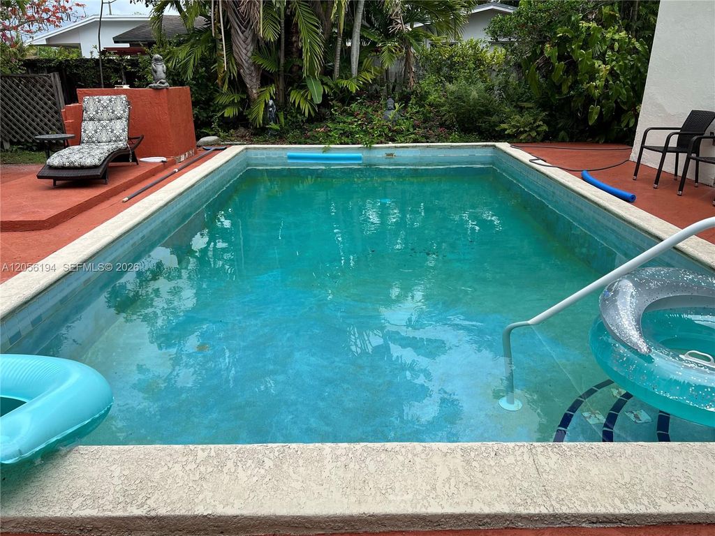 9920 Pan American Drive, Cutler Bay, FL 33189