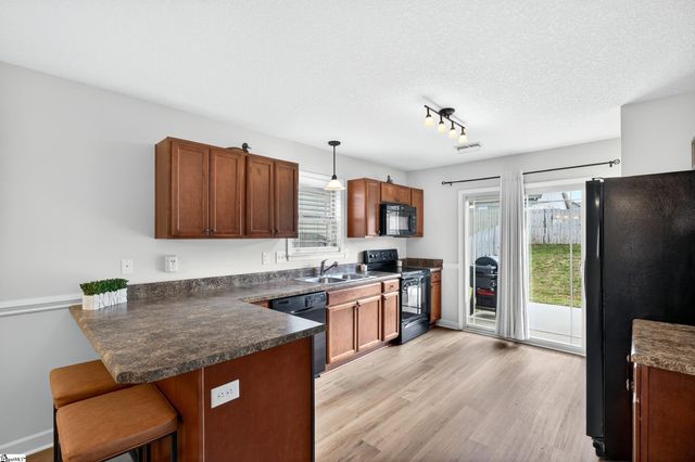 731 Bankston Drive, Boiling Springs, SC 29316