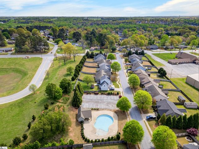 731 Bankston Drive, Boiling Springs, SC 29316