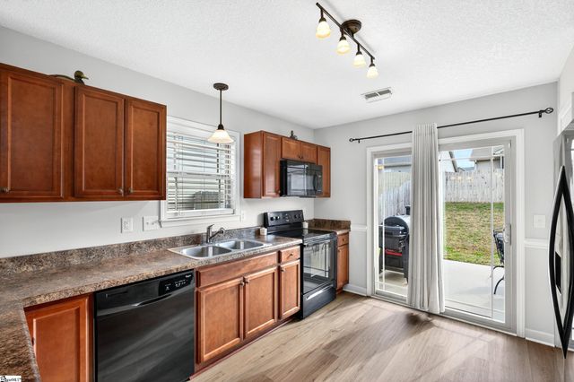 731 Bankston Drive, Boiling Springs, SC 29316