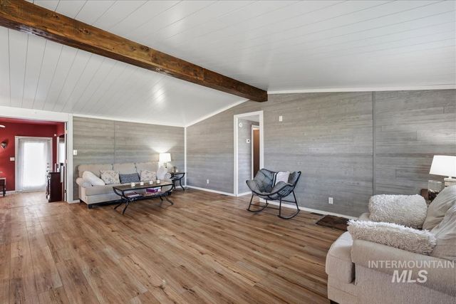3717 E Locust Ln, Nampa, ID 83686