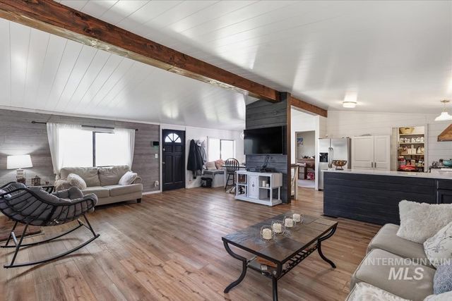 3717 E Locust Ln, Nampa, ID 83686