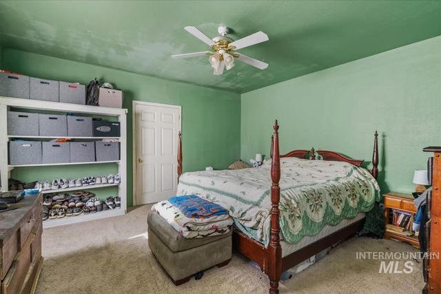 3717 E Locust Ln, Nampa, ID 83686