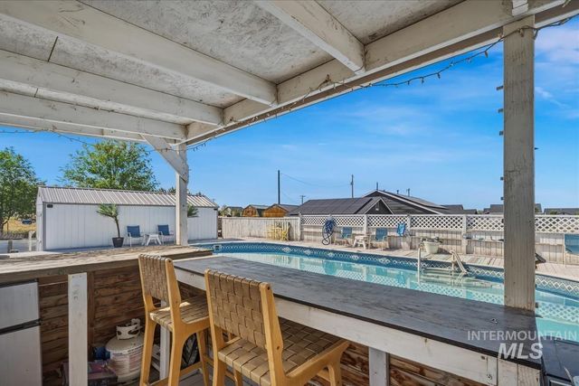 3717 E Locust Ln, Nampa, ID 83686