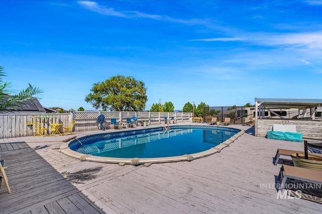 3717 E Locust Ln, Nampa, ID 83686