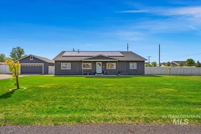 3717 E Locust Ln, Nampa, ID 83686