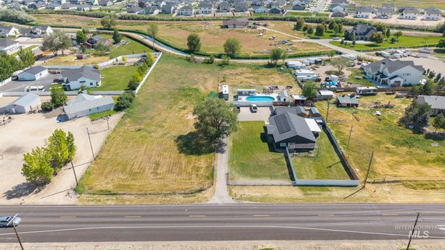 3717 E Locust Ln, Nampa, ID 83686
