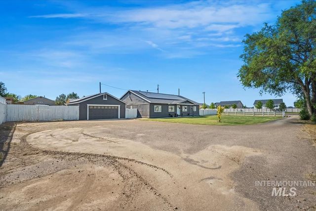 3717 E Locust Ln, Nampa, ID 83686