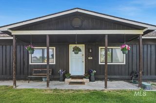 3717 E Locust Ln, Nampa, ID 83686