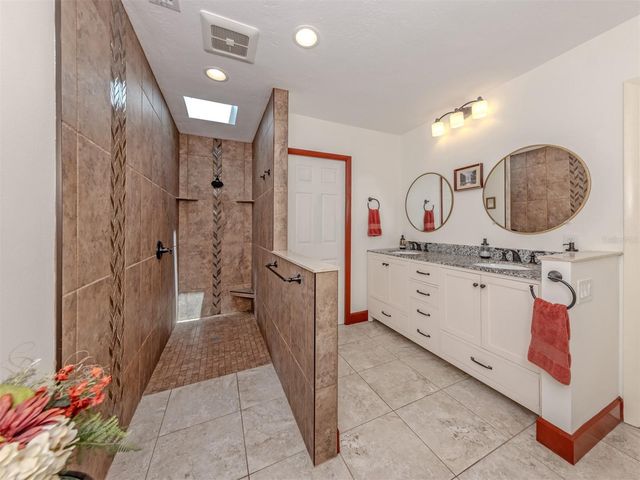500 ALHAMBRA ROAD, Venice, FL 34285