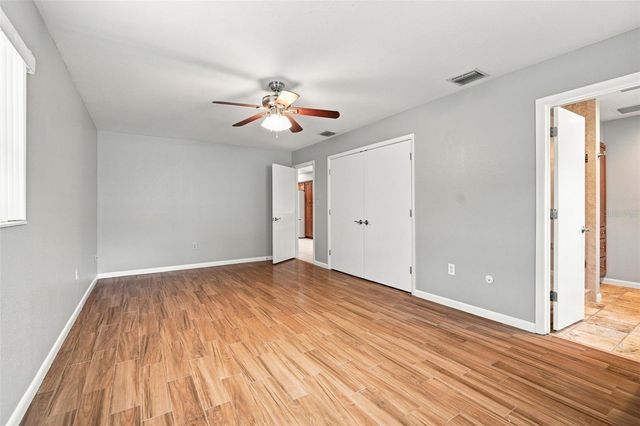 526 S LARRY CIRCLE, Brandon, FL 33511
