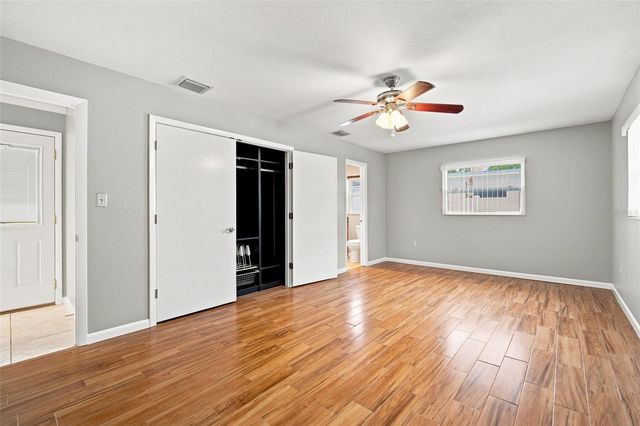 526 S LARRY CIRCLE, Brandon, FL 33511