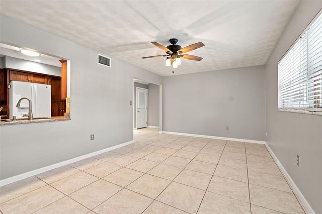 526 S LARRY CIRCLE, Brandon, FL 33511