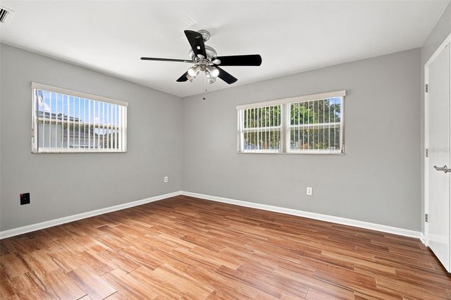 526 S LARRY CIRCLE, Brandon, FL 33511