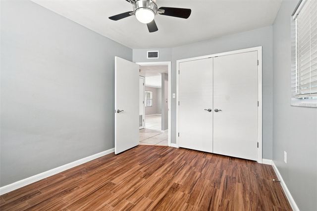 526 S LARRY CIRCLE, Brandon, FL 33511