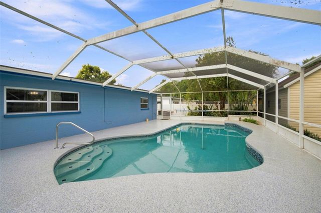 526 S LARRY CIRCLE, Brandon, FL 33511