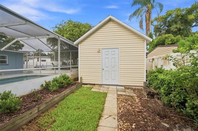 526 S LARRY CIRCLE, Brandon, FL 33511