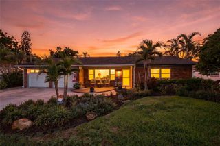 526 S LARRY CIRCLE, Brandon, FL 33511