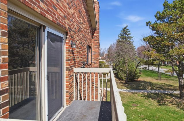 42649 Jeanette Circle, Clinton Township, MI 48038