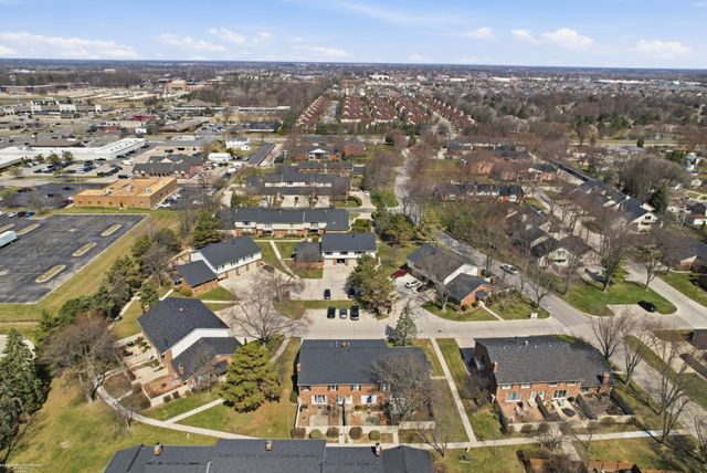 42649 Jeanette Circle, Clinton Township, MI 48038