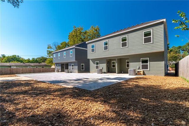 832 S Dockery Lane, Fayetteville, AR 72701