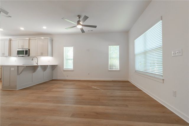 832 S Dockery Lane, Fayetteville, AR 72701