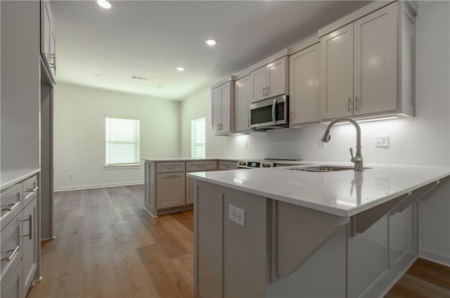 832 S Dockery Lane, Fayetteville, AR 72701