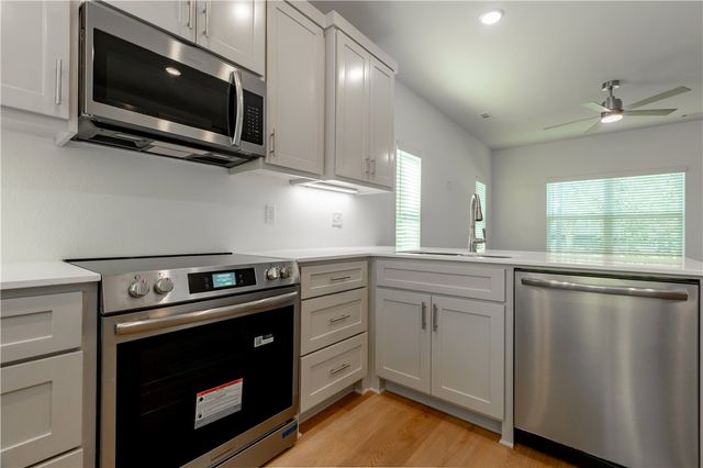 832 S Dockery Lane, Fayetteville, AR 72701