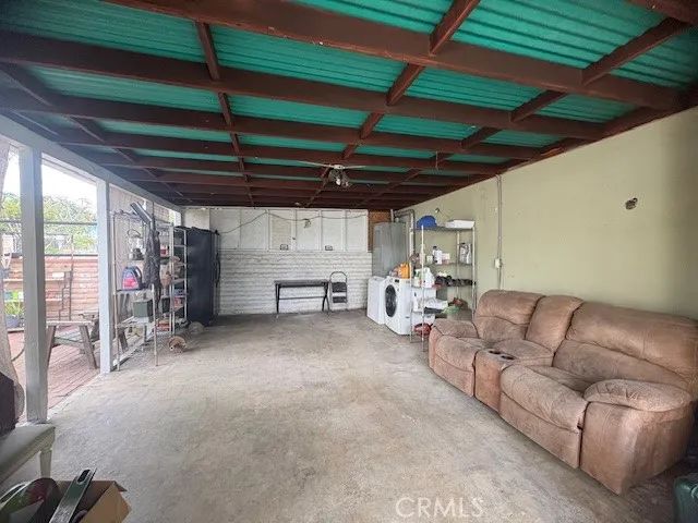 2196 N Orange Grove Avenue, Pomona, CA 91768