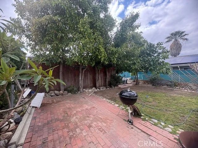 2196 N Orange Grove Avenue, Pomona, CA 91768