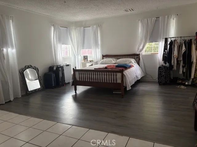 2196 N Orange Grove Avenue, Pomona, CA 91768