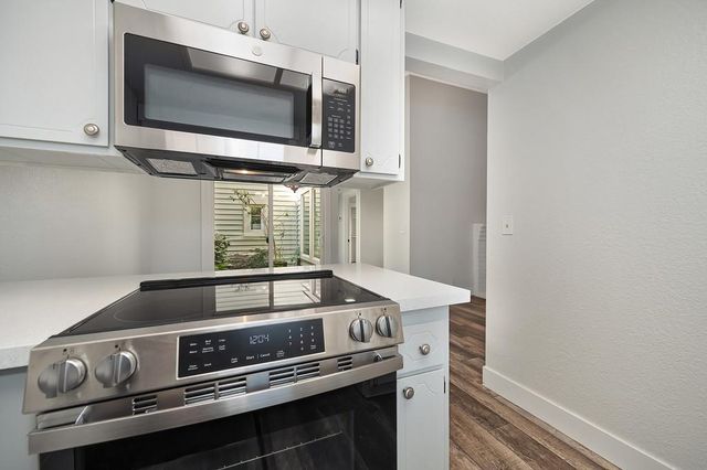 1172 Ravine View Dr, Roseville, CA 95661