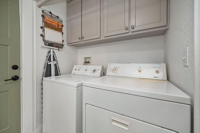 1172 Ravine View Dr, Roseville, CA 95661