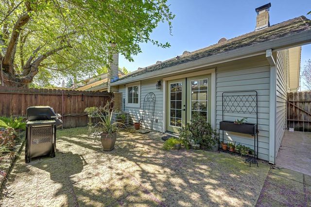 1172 Ravine View Dr, Roseville, CA 95661
