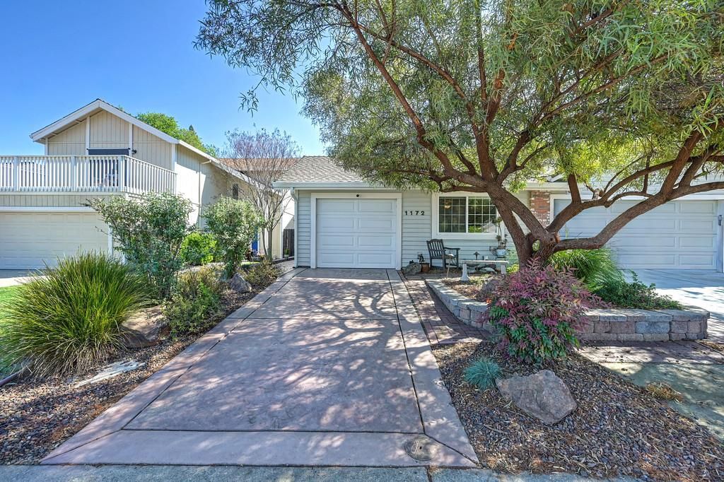 1172 Ravine View Dr, Roseville, CA 95661
