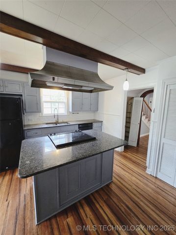1303 N 6th, Durant, OK 74701
