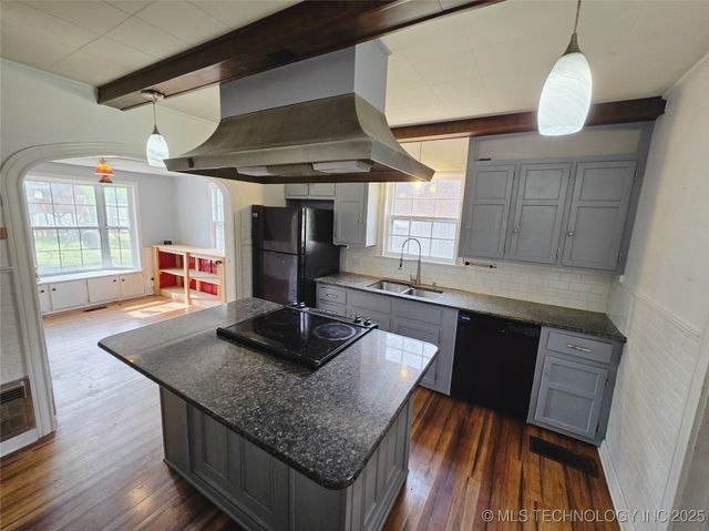 1303 N 6th, Durant, OK 74701