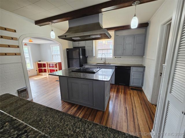 1303 N 6th, Durant, OK 74701