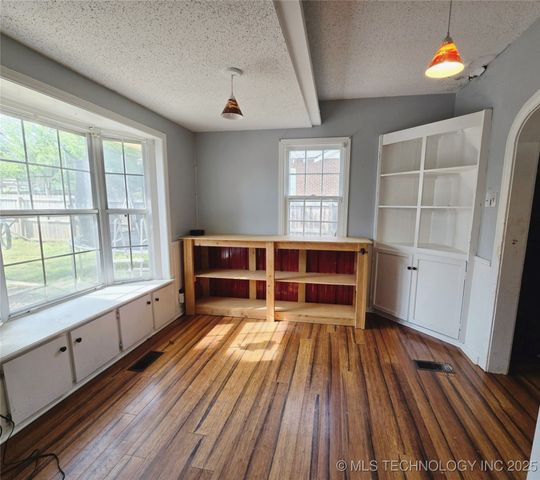 1303 N 6th, Durant, OK 74701