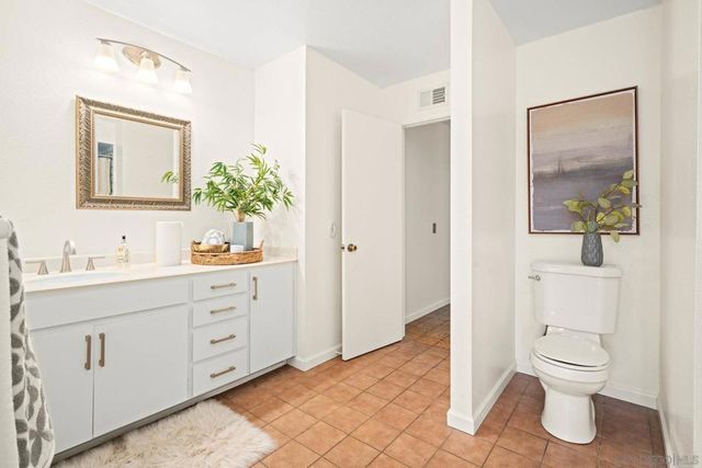 14105 Durhullen Dr, Poway, CA 92064