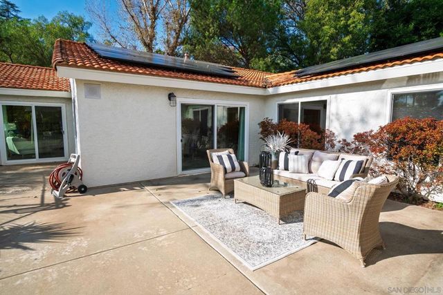 14105 Durhullen Dr, Poway, CA 92064
