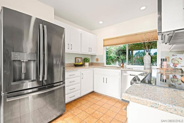 14105 Durhullen Dr, Poway, CA 92064