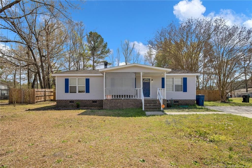 518 Inverary Drive, Raeford, NC 28376