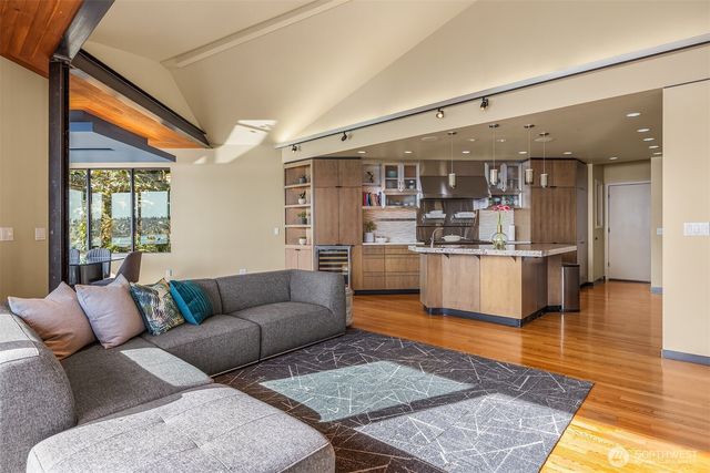 7703 W Mercer Way, Mercer Island, WA 98040